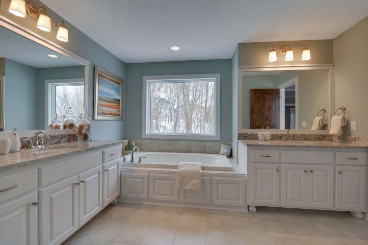 Master Bathroom Creek Hill