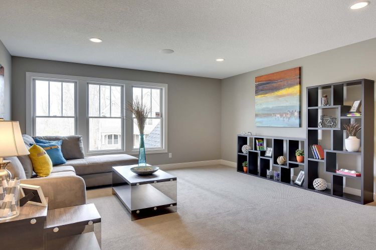 Family Room Creek Hill 5425 Archer Lane N