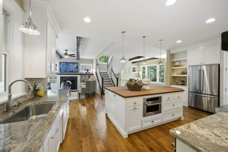 Creek Hill Custom Kitchen 311BroadwayAveN